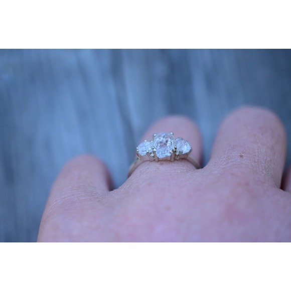 Raw Crystal Ring, Raw Stone Ring, Rings for Women, Stacking Ring, Raw Ge… - Picture 4 of 6